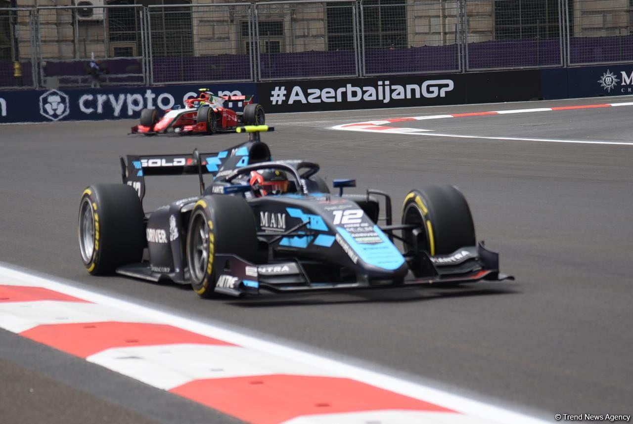 В Баку стартовали свободные заезды команд "Формулы 2" (ФОТО/ВИДЕО)