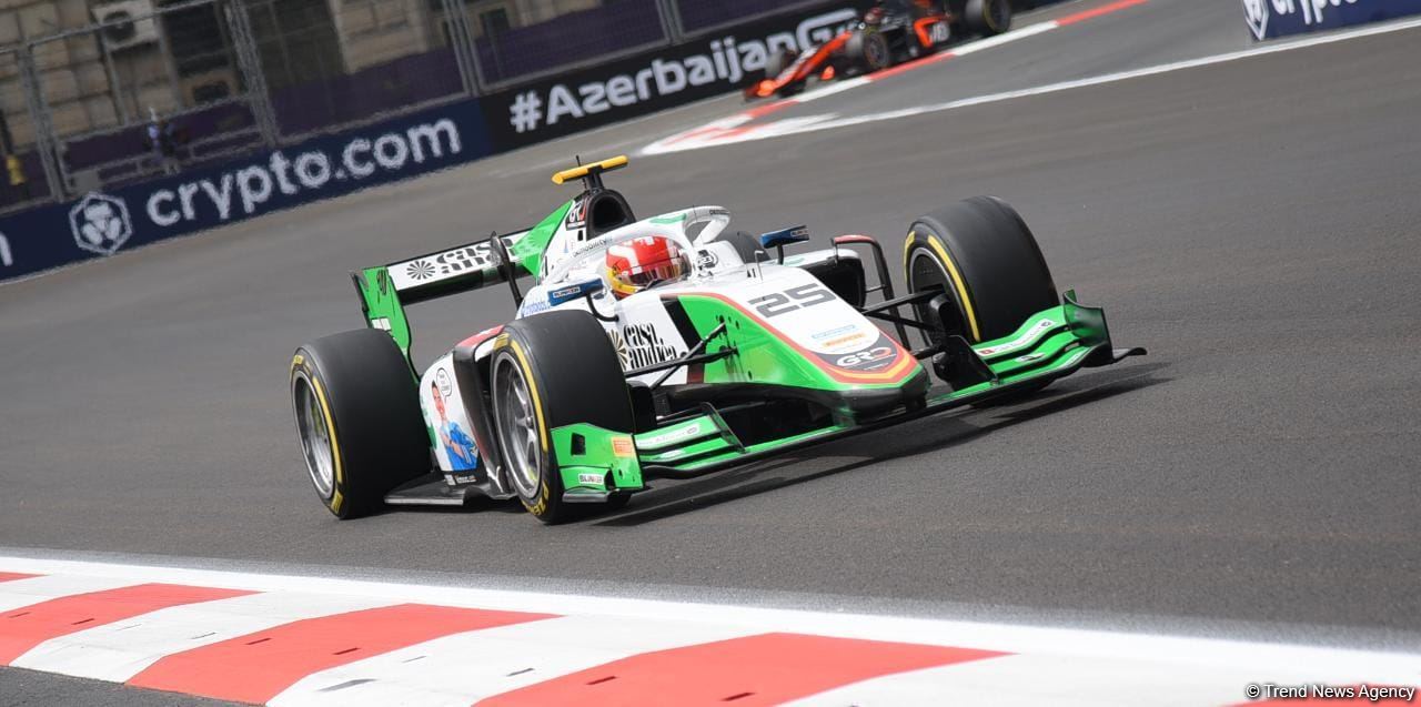 В Баку стартовали свободные заезды команд "Формулы 2" (ФОТО/ВИДЕО)