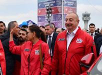 Участники фестиваля «ТЕХНОФЕСТ»  тепло приветствовали Президента Ильхама Алиева и Первую леди Мехрибан Алиеву (ФОТО)