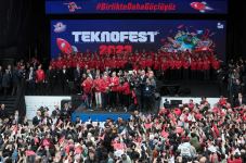 Участники фестиваля «ТЕХНОФЕСТ»  тепло приветствовали Президента Ильхама Алиева и Первую леди Мехрибан Алиеву (ФОТО)