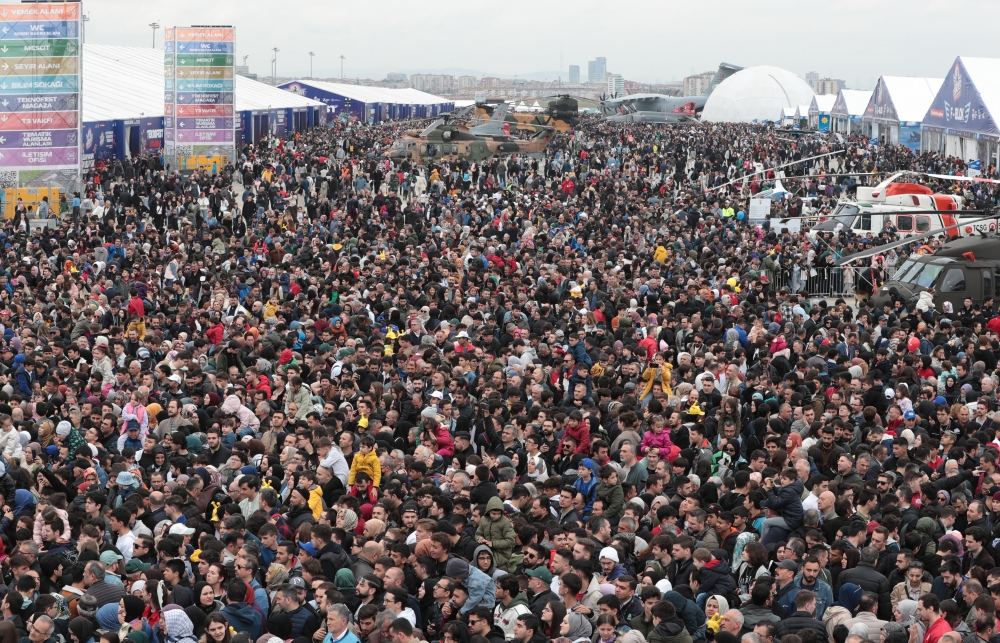 Участники фестиваля «ТЕХНОФЕСТ»  тепло приветствовали Президента Ильхама Алиева и Первую леди Мехрибан Алиеву (ФОТО)