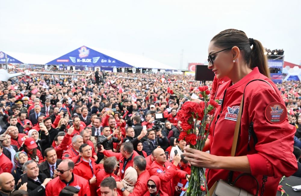 Участники фестиваля «ТЕХНОФЕСТ»  тепло приветствовали Президента Ильхама Алиева и Первую леди Мехрибан Алиеву (ФОТО)