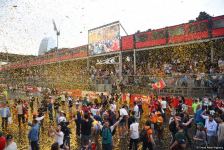 Болельщики в восторге от гонки Гран-при Азербайджана Формулы-1 (ФОТОРЕПОРТАЖ)