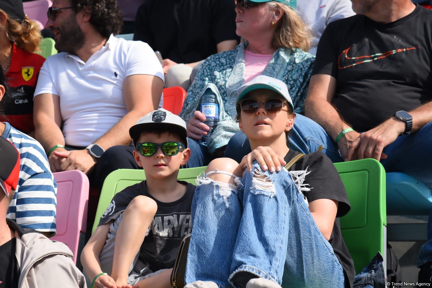 Болельщики в восторге от гонки Гран-при Азербайджана Формулы-1 (ФОТОРЕПОРТАЖ)