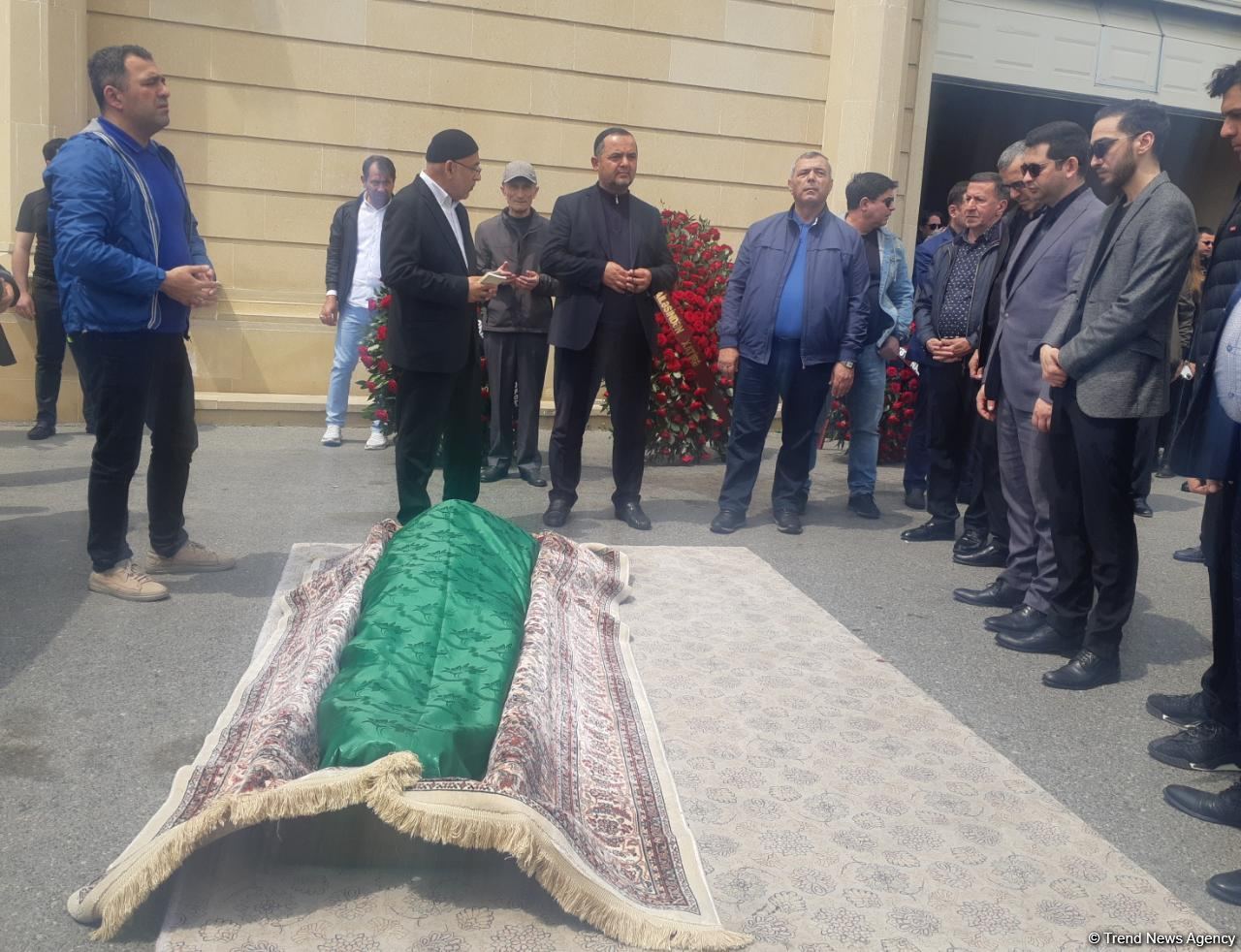 Народного артиста Афтандила Исрафилова аплодисментами проводили в последний путь (ФОТО)