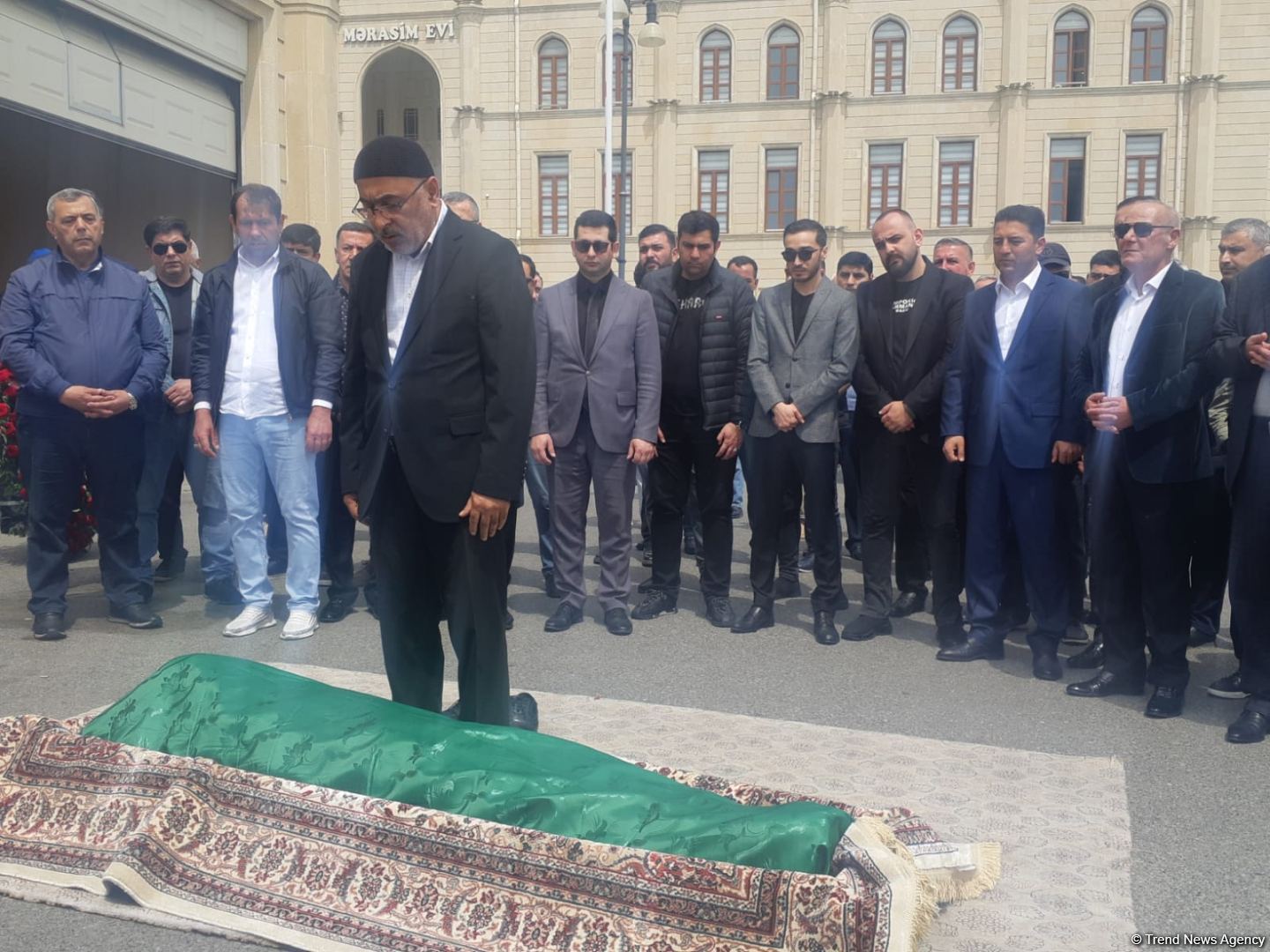 Народного артиста Афтандила Исрафилова аплодисментами проводили в последний путь (ФОТО)