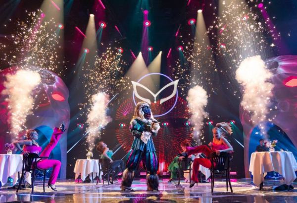 Народный артист Азербайджана скрывался в костюме "Мандрила" в российском шоу "Маска" (ФОТО)