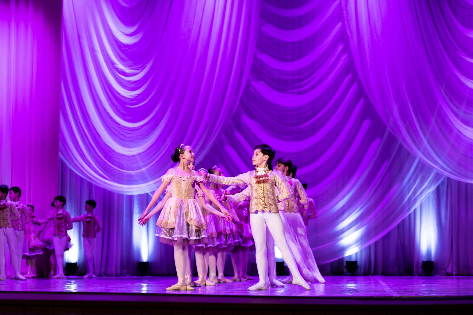 Бакинская академия хореографии представила великолепный праздник танцевального искусства (ВИДЕО, ФОТО)