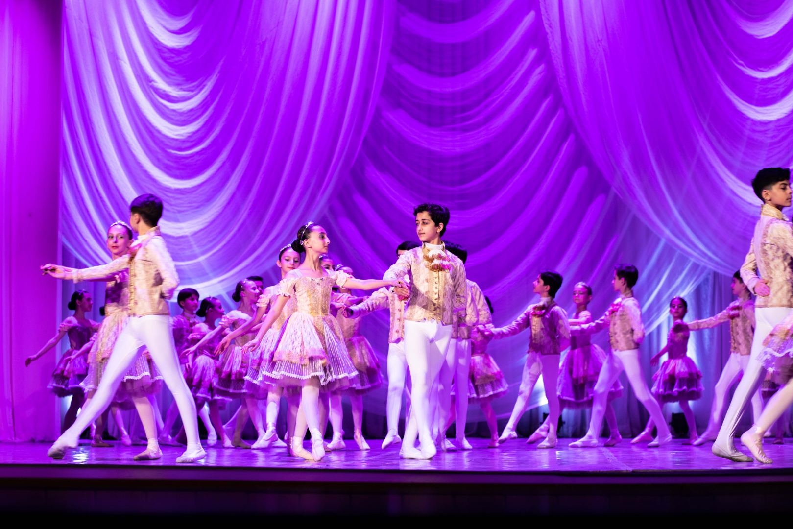 Бакинская академия хореографии представила великолепный праздник танцевального искусства (ВИДЕО, ФОТО)