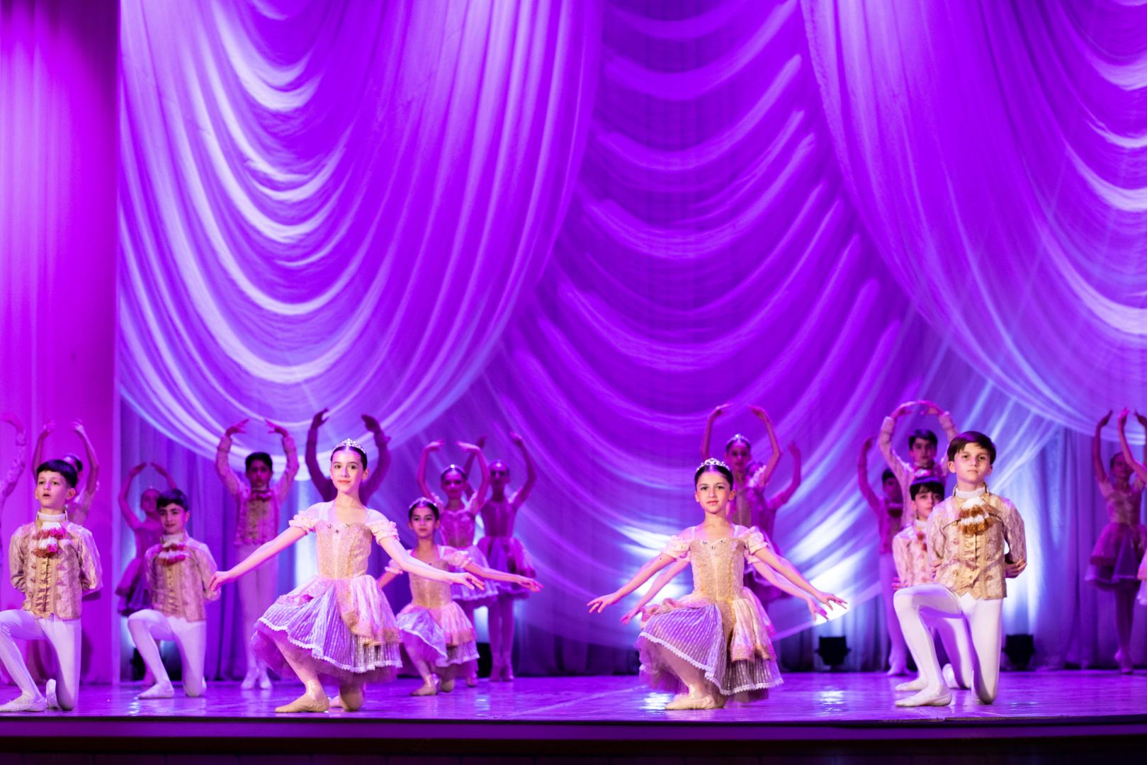 Бакинская академия хореографии представила великолепный праздник танцевального искусства (ВИДЕО, ФОТО)