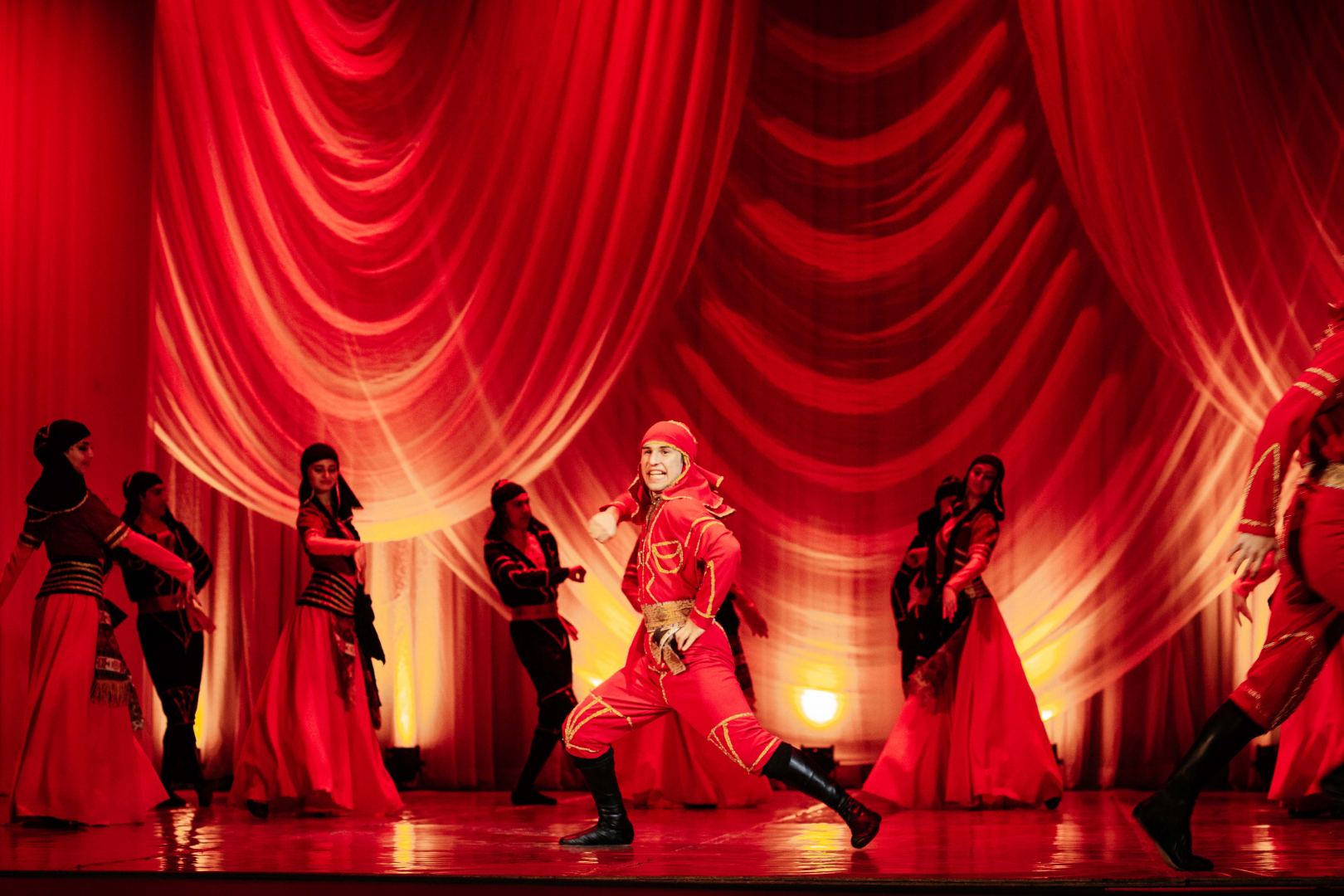 Бакинская академия хореографии представила великолепный праздник танцевального искусства (ВИДЕО, ФОТО)