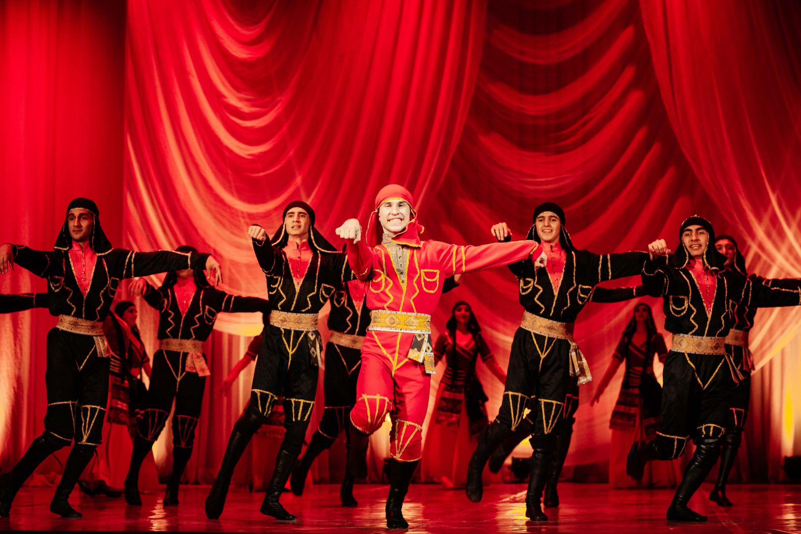 Бакинская академия хореографии представила великолепный праздник танцевального искусства (ВИДЕО, ФОТО)