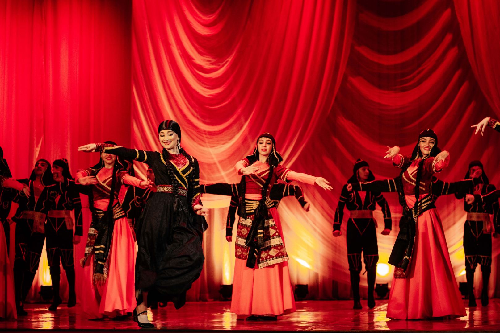 Бакинская академия хореографии представила великолепный праздник танцевального искусства (ВИДЕО, ФОТО)