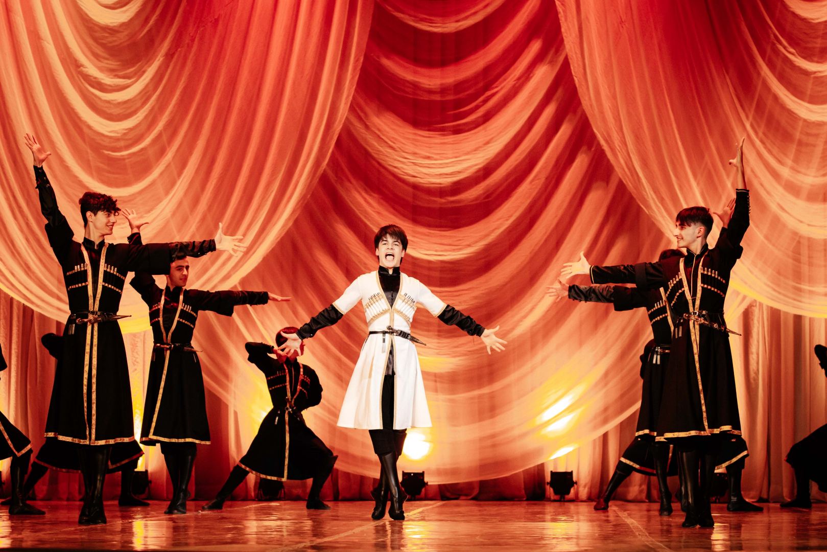 Бакинская академия хореографии представила великолепный праздник танцевального искусства (ВИДЕО, ФОТО)