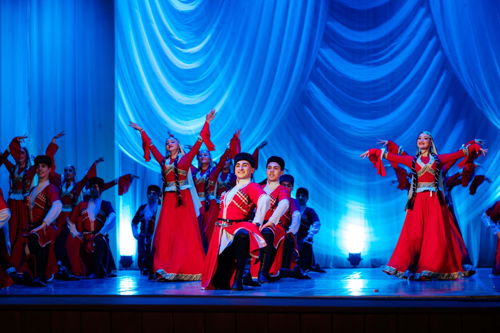 Бакинская академия хореографии представила великолепный праздник танцевального искусства (ВИДЕО, ФОТО)