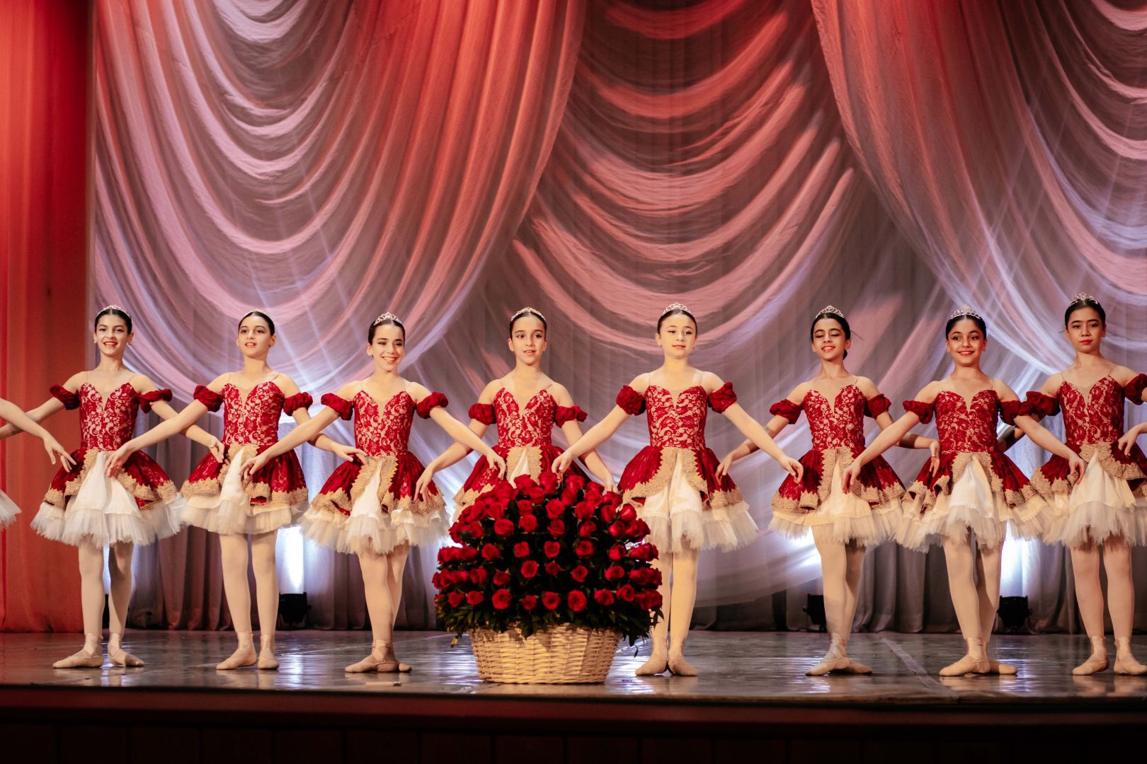 Бакинская академия хореографии представила великолепный праздник танцевального искусства (ВИДЕО, ФОТО)