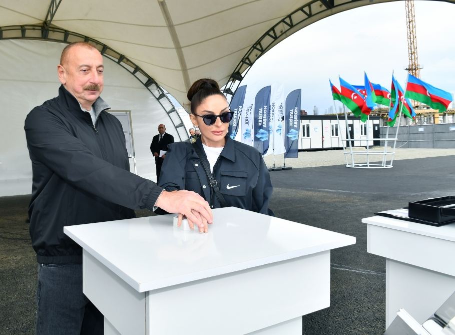 Президент Ильхам Алиев и Первая леди Мехрибан Алиева заложили фундамент Агдамского центра мугама (ФОТО/ВИДЕО)