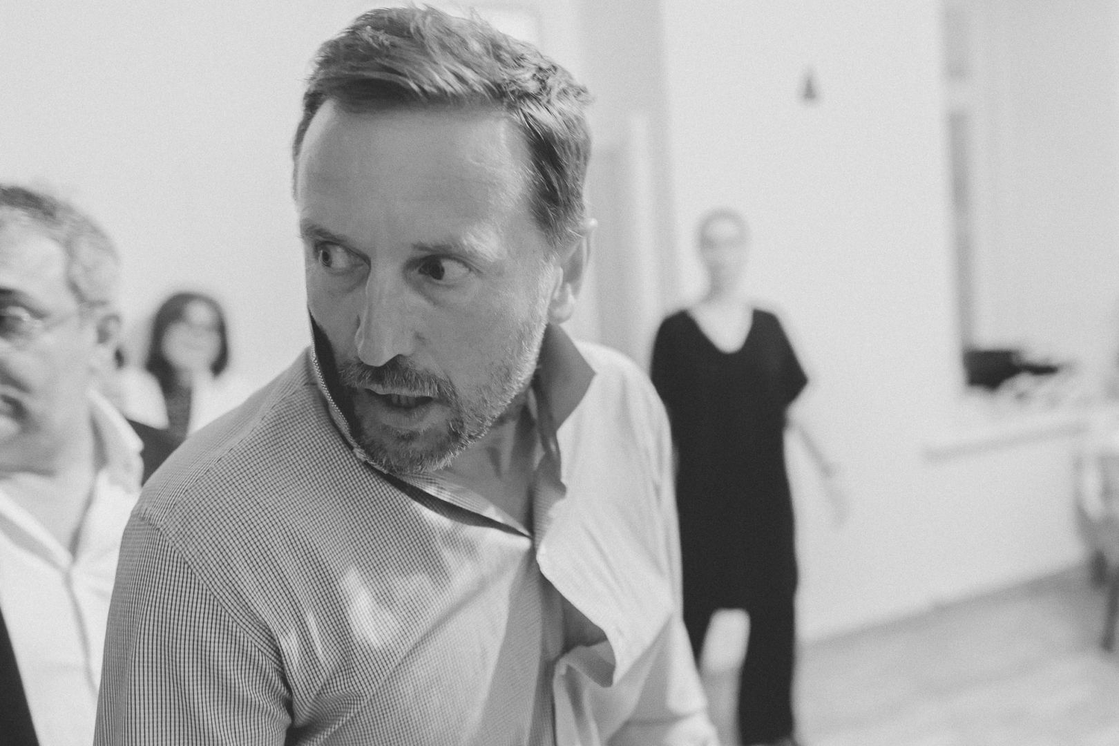 Дуры мы, дуры! Актеры Азербайджана, Украины и России создали в одной из квартир Баку новый театр O2 (ФОТО)