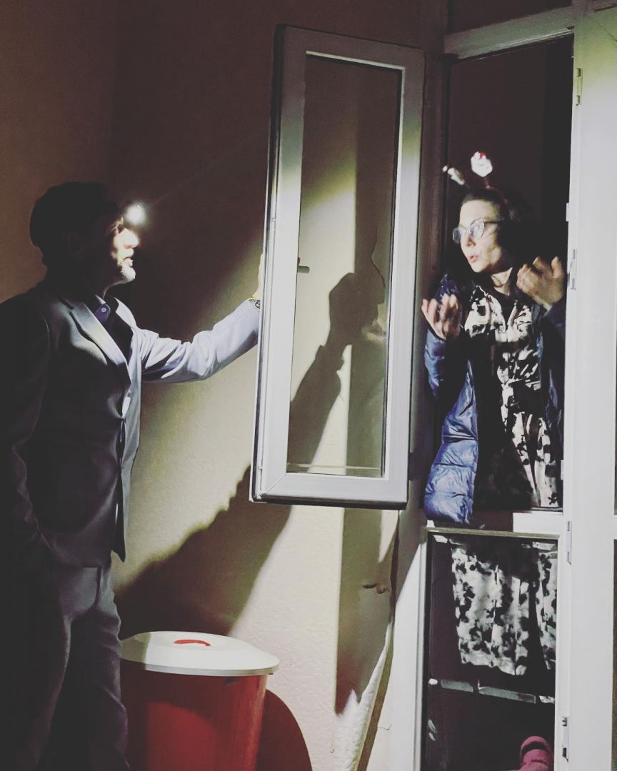 Дуры мы, дуры! Актеры Азербайджана, Украины и России создали в одной из квартир Баку новый театр O2 (ФОТО)