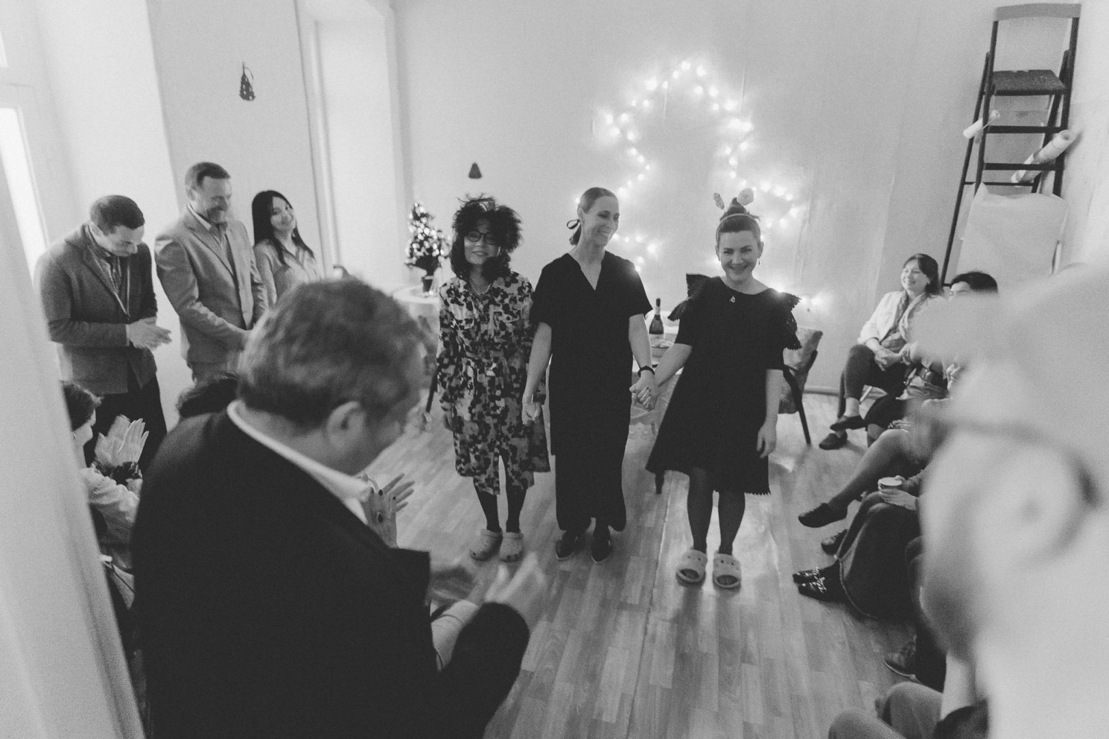 Дуры мы, дуры! Актеры Азербайджана, Украины и России создали в одной из квартир Баку новый театр O2 (ФОТО)