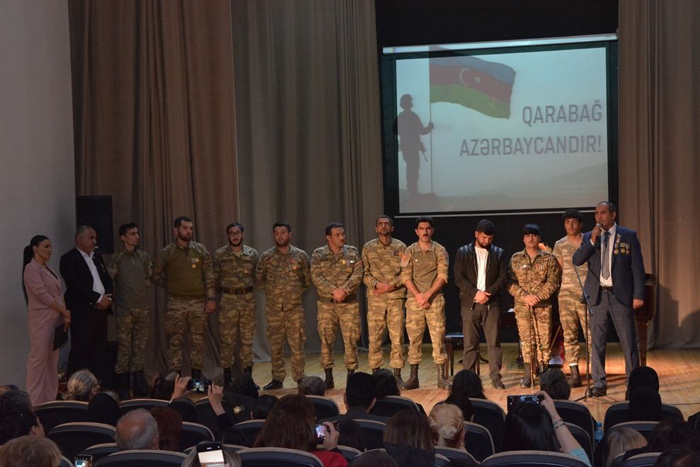 В Баку представлена "Героическая элегия" с участием ветеранов Карабахской войны  
 (ВИДЕО, ФОТО)