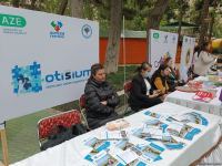 В Баку на Площади фонтанов начался фестиваль, организованный Азербайджанской ассоциацией аутизма (ФОТО/ВИДЕО)