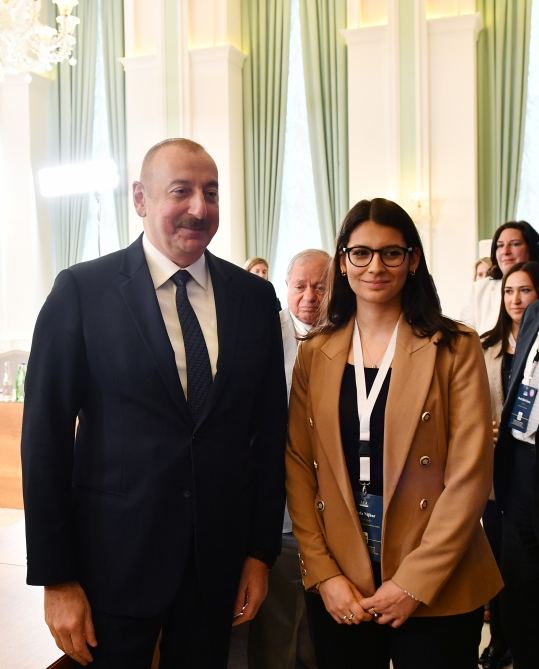 Президент Ильхам Алиев принял участие в международной конференции на тему «Формирование геополитики Большой Евразии: от прошлого к настоящему и будущему» в Шуше (ВИДЕО/ФОТО)