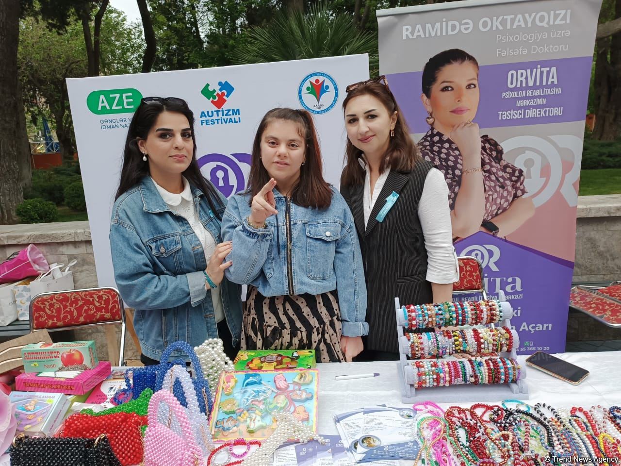 В Баку на Площади фонтанов начался фестиваль, организованный Азербайджанской ассоциацией аутизма (ФОТО/ВИДЕО)
