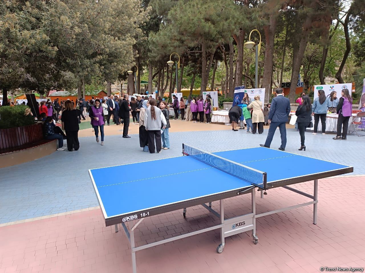 В Баку на Площади фонтанов начался фестиваль, организованный Азербайджанской ассоциацией аутизма (ФОТО/ВИДЕО)