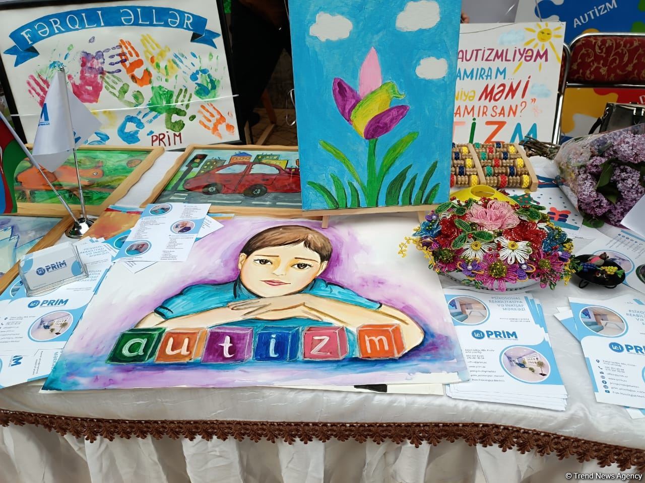 В Баку на Площади фонтанов начался фестиваль, организованный Азербайджанской ассоциацией аутизма (ФОТО/ВИДЕО)