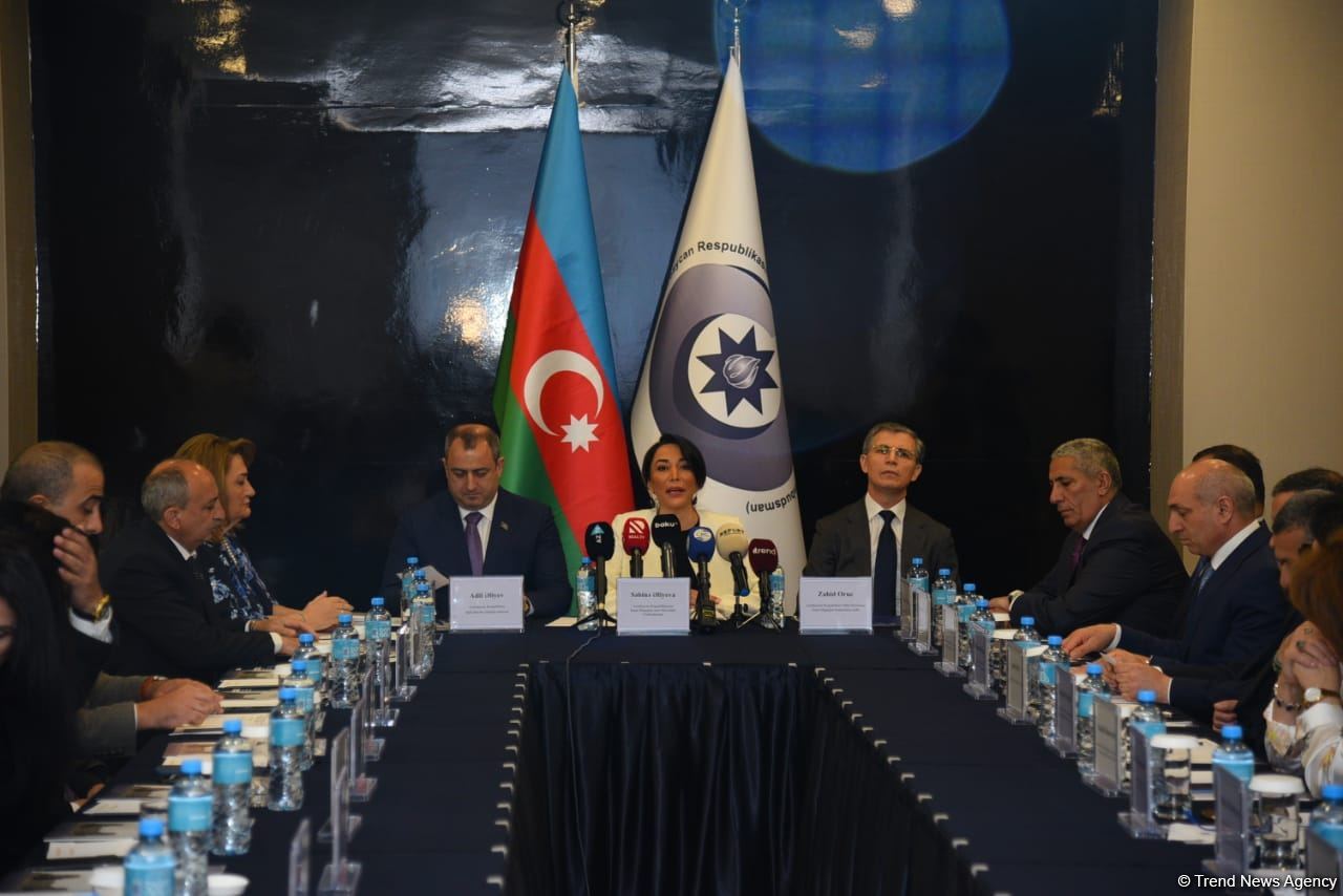 В Баку проходит научно-практическая конференция "Общенациональный лидер Гейдар Алиев и развитие прав человека в независимом Азербайджане" (ФОТО)