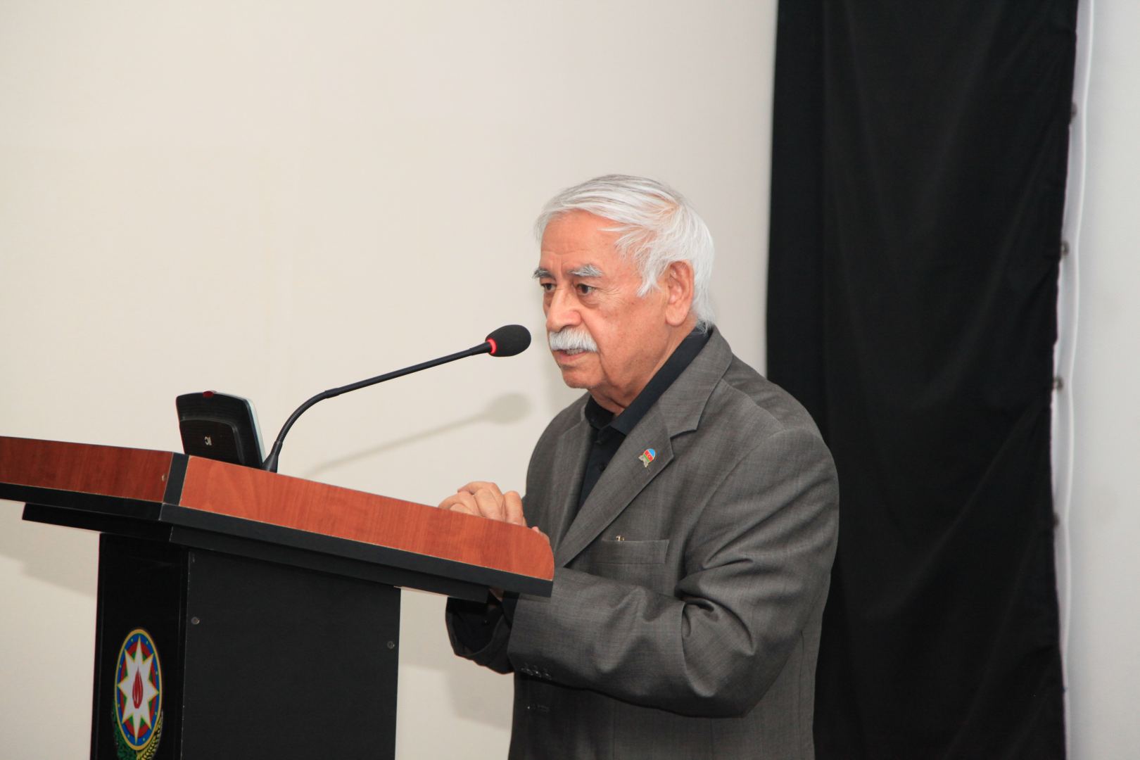 В Баку прошел вечер, посвященный творчеству Мухтара Дадашева (ФОТО)