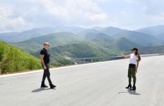 Президент Ильхам Алиев и Первая леди Мехрибан Алиева ознакомились с работами, проделанными на магистральной автодороге Ахмедбейли-Физули-Шуша (ФОТО)