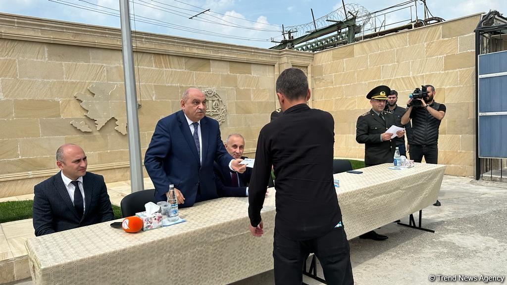 Распоряжение о помиловании применено к 33 лицам в пенитенциарном учреждении №2 Азербайджана (ФОТО)