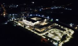 Президент Ильхам Алиев и Первая леди Мехрибан Алиева приняли участие в открытии Шушинского комплекса отеля-конгресс-центра (ФОТО/ВИДЕО)