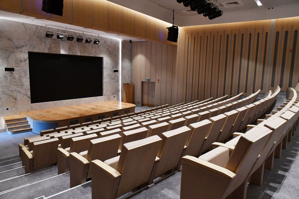 Президент Ильхам Алиев и Первая леди Мехрибан Алиева приняли участие в открытии Шушинского комплекса отеля-конгресс-центра (ФОТО/ВИДЕО)