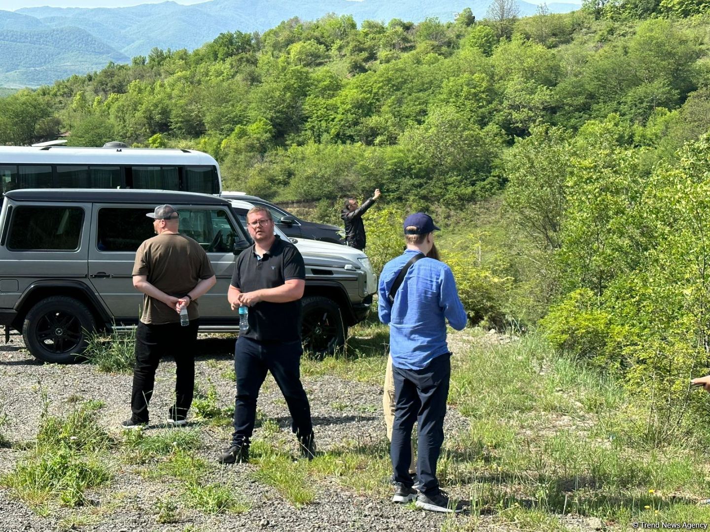 Международные путешественники из Швеции посетили Азыхскую пещеру (ФОТО)