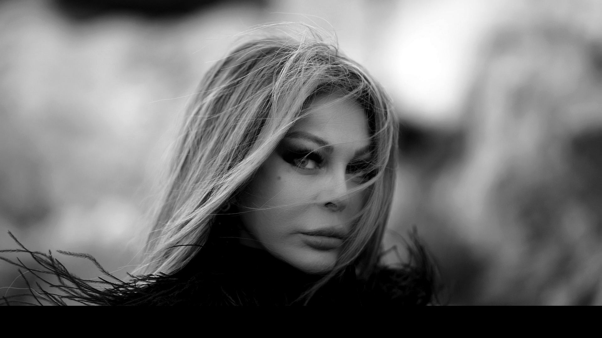 Черно-белая эстетика от Айгюн Кязымовой (ФОТО/ВИДЕО)