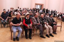 Богатство, карьера, власть?  Все мы бежим по этой жизни ... - необычная экспозиция в Баку (ФОТО)