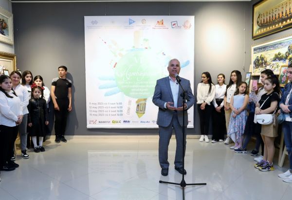 Красота,  легкость и аромат цветов на выставке в Баку (ФОТО)