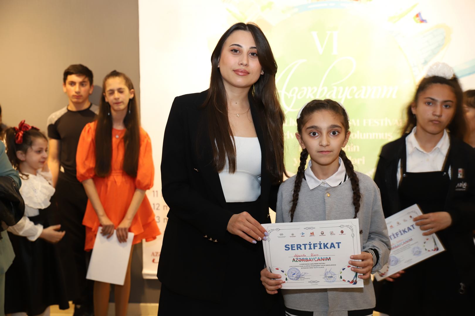 Красота,  легкость и аромат цветов на выставке в Баку (ФОТО)