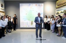 Красота,  легкость и аромат цветов на выставке в Баку (ФОТО)