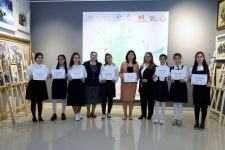 Красота,  легкость и аромат цветов на выставке в Баку (ФОТО)