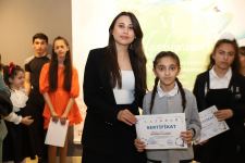 Красота,  легкость и аромат цветов на выставке в Баку (ФОТО)