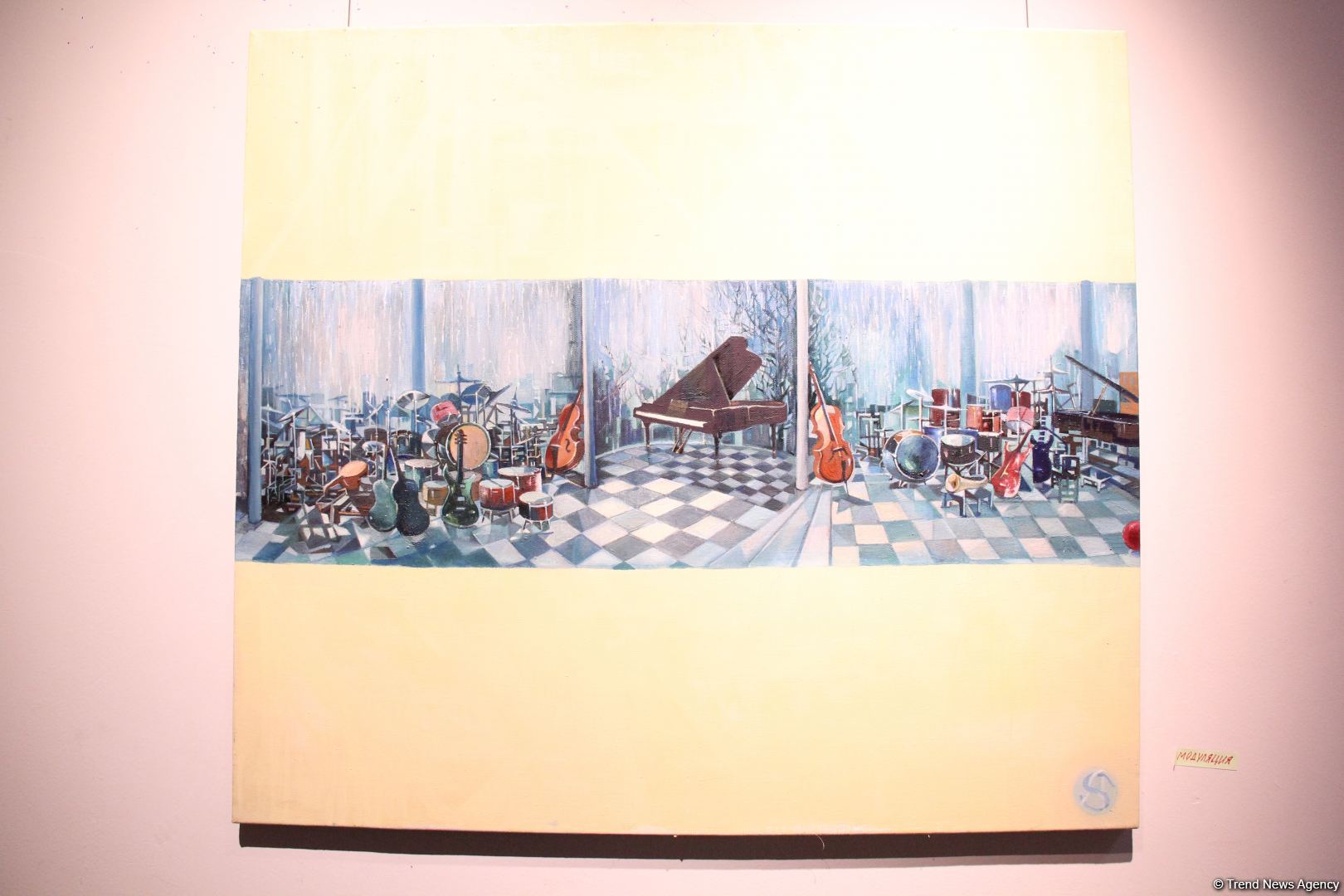 Красный шар - это Я! Миру необходимо дарить позитив – открылась выставка Севиндж Абидовой   (ФОТО)