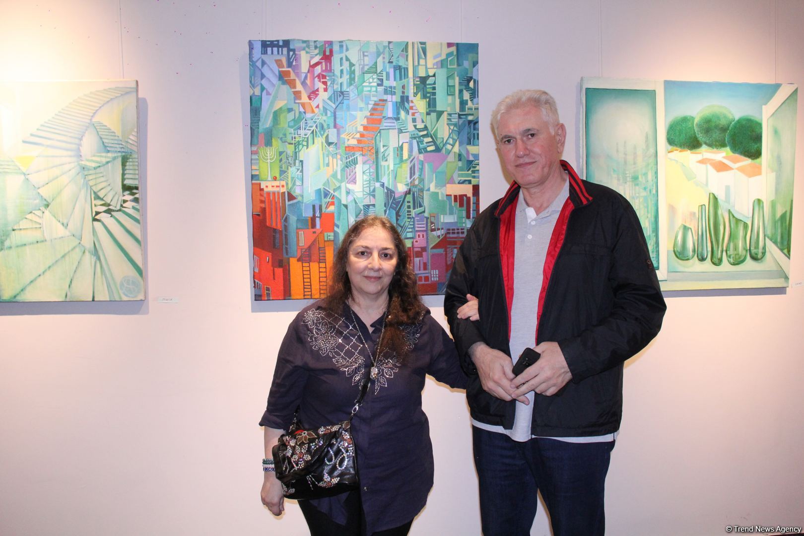 Красный шар - это Я! Миру необходимо дарить позитив – открылась выставка Севиндж Абидовой   (ФОТО)