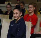 Сияна Василева провела встречу с участницами ЧЕ по художественной гимнастике в Баку (ФОТО)
