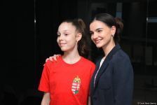 Сияна Василева провела встречу с участницами ЧЕ по художественной гимнастике в Баку (ФОТО)