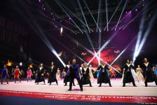 Феерическое шоу на церемонии открытия 39-го чемпионата Европы по художественной гимнастике в Баку (ФОТОРЕПОРТАЖ)