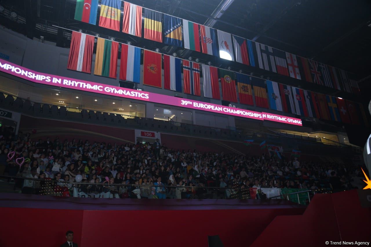 Феерическое шоу на церемонии открытия 39-го чемпионата Европы по художественной гимнастике в Баку (ФОТОРЕПОРТАЖ)
